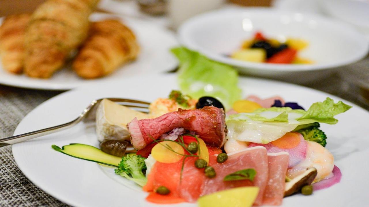 Hotel Agora Regency Osaka Sakai Sakai  Zewnętrze zdjęcie A salad with ham