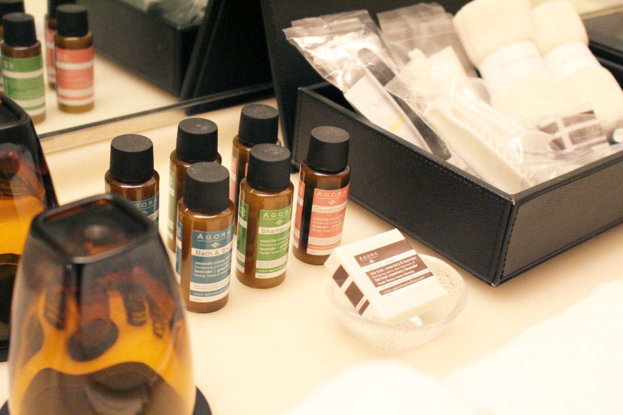 Hotel Agora Regency Osaka Sakai Sakai  Zewnętrze zdjęcie A selection of toiletries