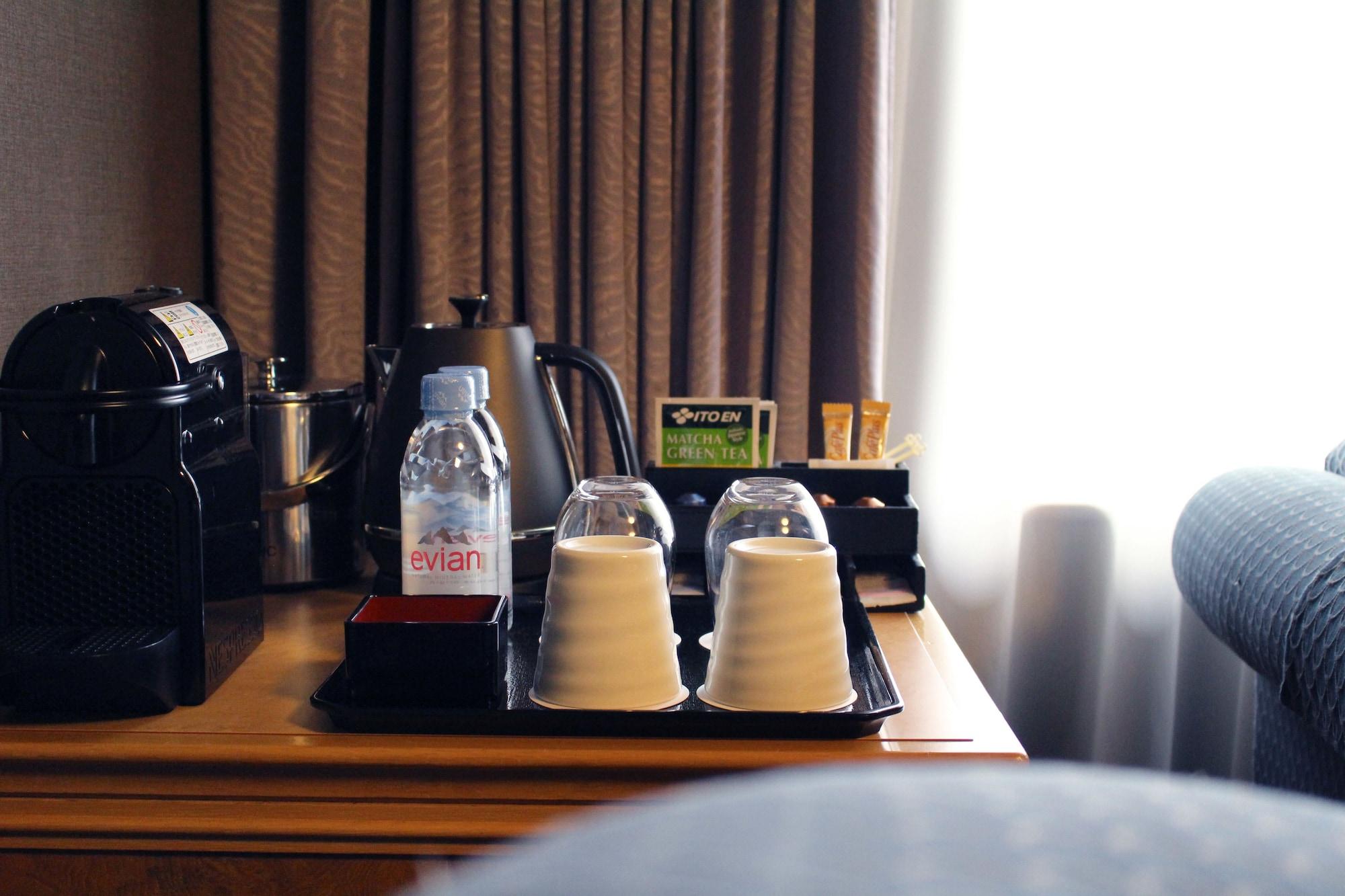 Hotel Agora Regency Osaka Sakai Sakai  Zewnętrze zdjęcie Avian water in a hotel room