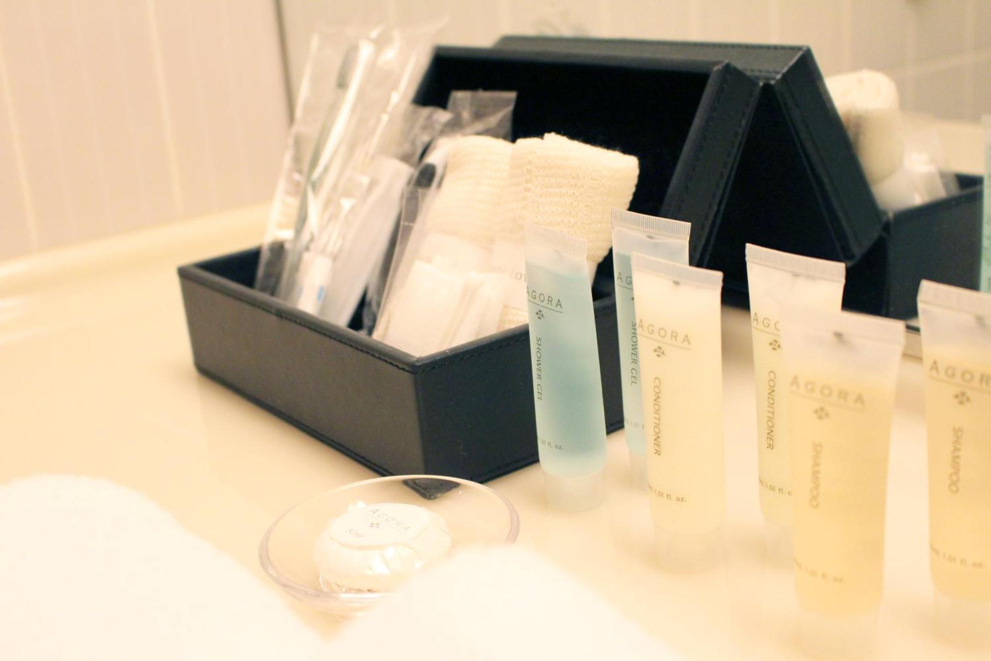 Hotel Agora Regency Osaka Sakai Sakai  Zewnętrze zdjęcie A selection of toiletries