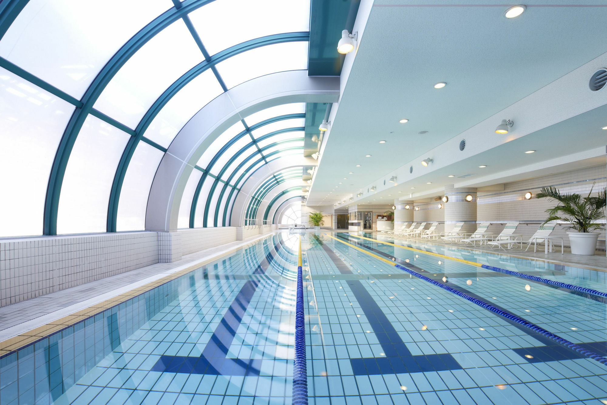 Hotel Agora Regency Osaka Sakai Sakai  Zewnętrze zdjęcie The swimming pool at the hotel